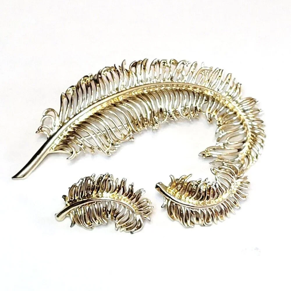 Vintage Coro Large Feather Brooch & Clip Earrings Set Demi-Parure Gold Tone READ